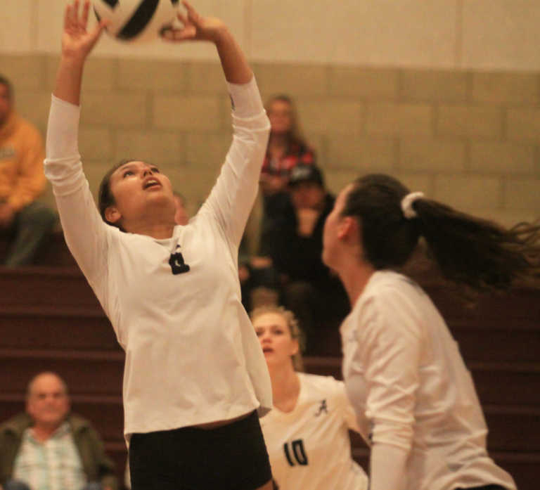 Local Roundup, 10/12: Manor helps Aptos volleyball sweep St. Francis