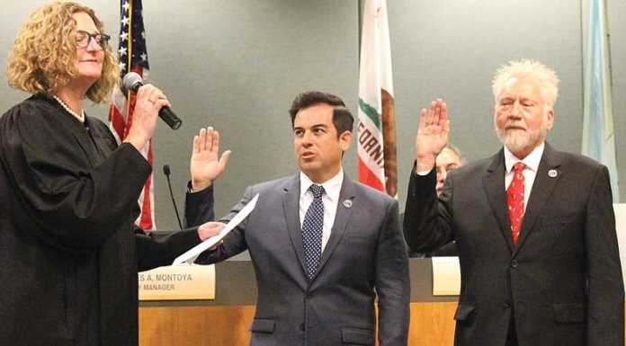 Hurst sworn in as mayor