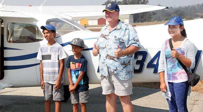 Wings event draws crowds