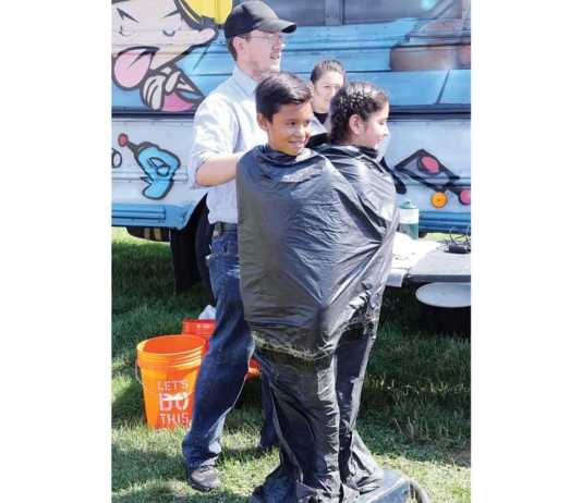 The Physics Bus makes stop at Calabasas Elementary