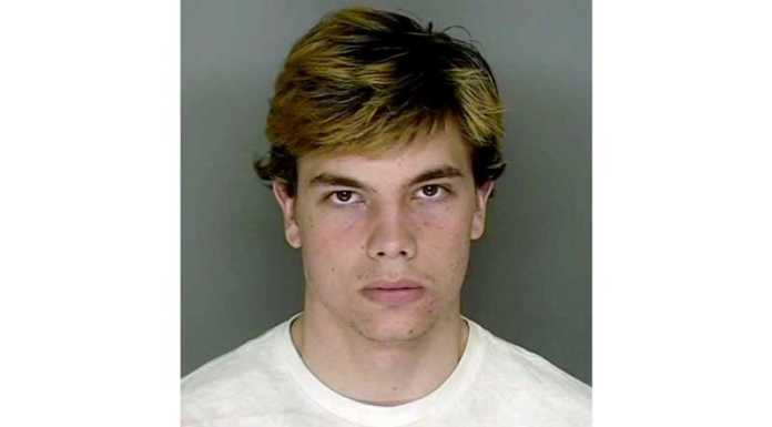 Feds: Man advertised drug sale app on campus-wide posters