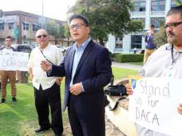 Hundreds protest end to DACA