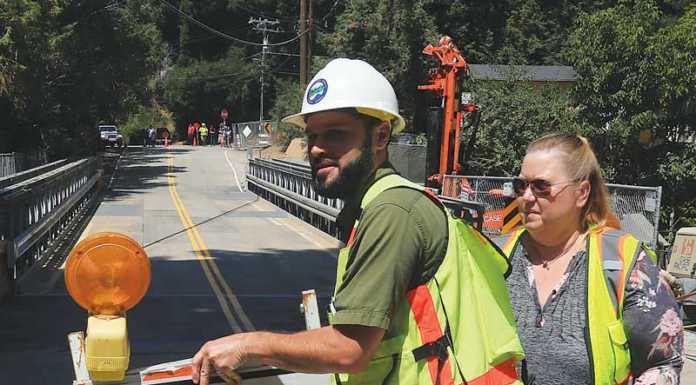 Temporary Valencia Road bridge reconnects residents