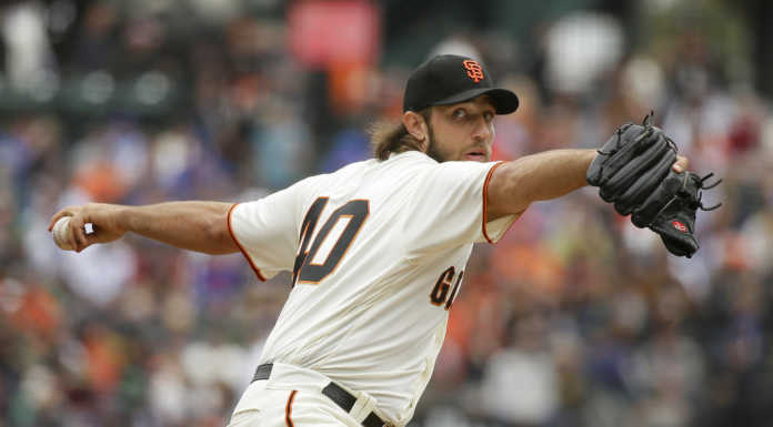 Bumgarner gets 2nd win since return as Giants top Cubs 3-1