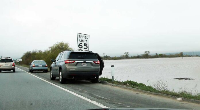 highway 1 flood pajaro