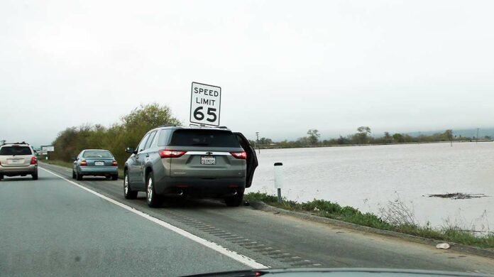 highway 1 flood pajaro