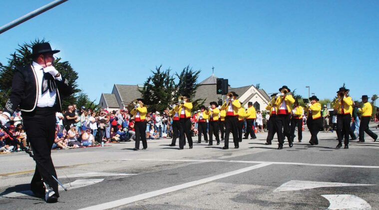 aptos world's shortest parade fourth of july