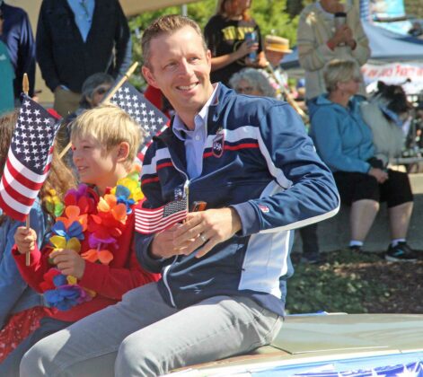 aptos world's shortest parade fourth of july zach friend