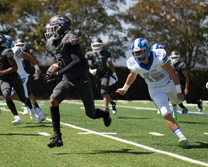 paj2439 football roundup_Robert Gomez_SF football-1