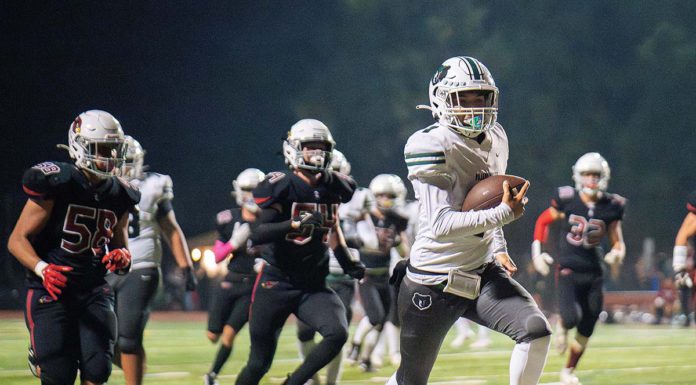 Grizzlies continue to shine after lopsided win over Harbor | Prep football
